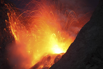 <strong>火山</strong>熔岩摄影风景插图