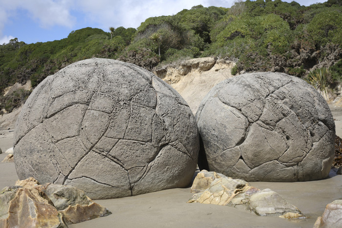 裂开的泥岩插图