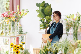 女人花店商店的微笑