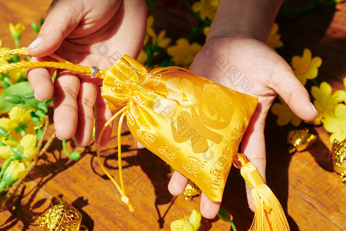 中国传统的香包福袋