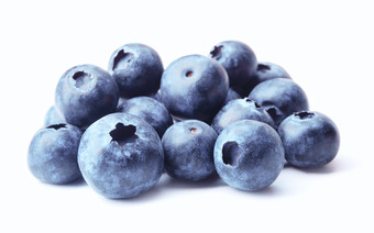 堆<strong>在一起</strong>的小蓝莓