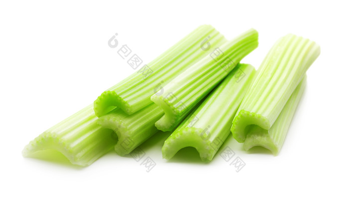 切成段的新鲜芹菜