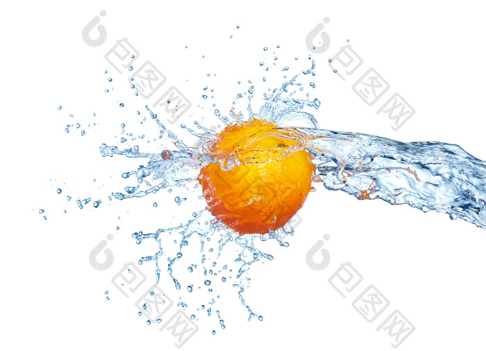 冲洗一颗完整的橙子