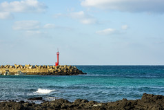 海岸红色观光灯塔摄影图
