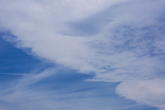 纯净天空透明云层摄影图