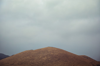 荒芜<strong>黄土</strong>山丘摄影图