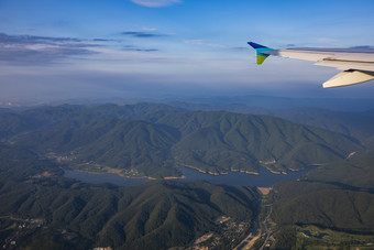 航拍自然壮美山川河流摄影图