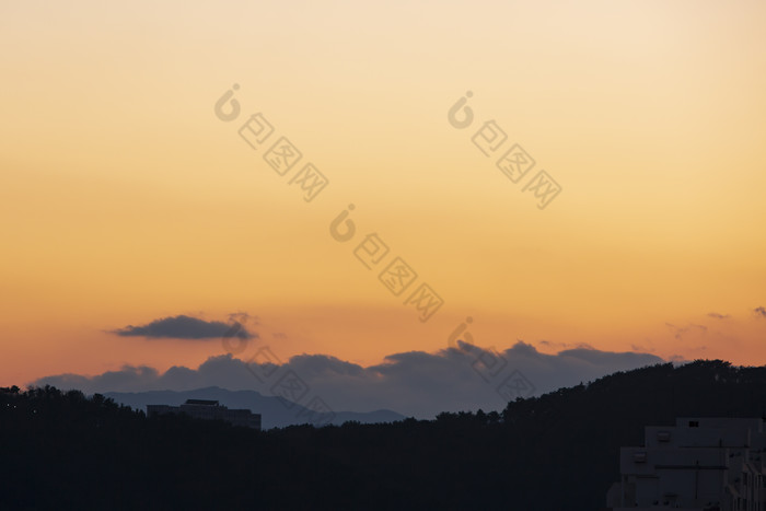 落日余晖自然山川摄影图