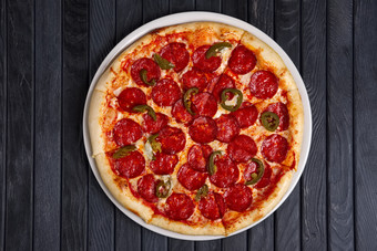 美食西餐披萨摄影图