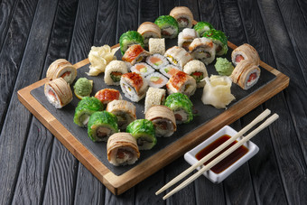 各种日式寿司摄影图