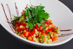 健康的蔬菜沙拉摄影图