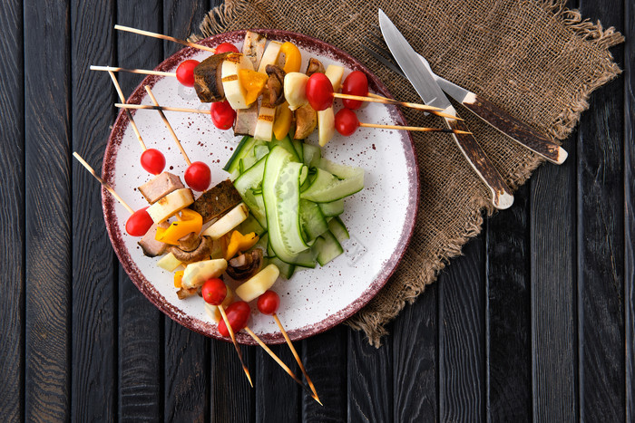 烧烤食物蔬菜串摄影图