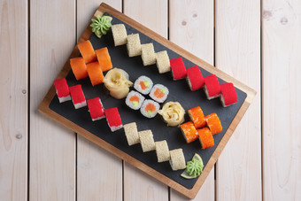 日本摆盘精致的寿司