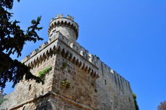 一座古建筑城堡碉楼
