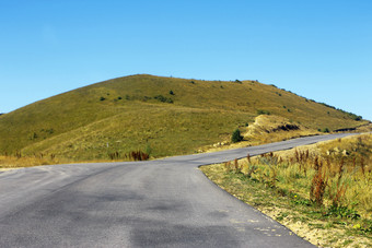 道路公路交通山脉蓝天