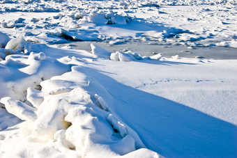 <strong>白茫茫</strong>一片雪地