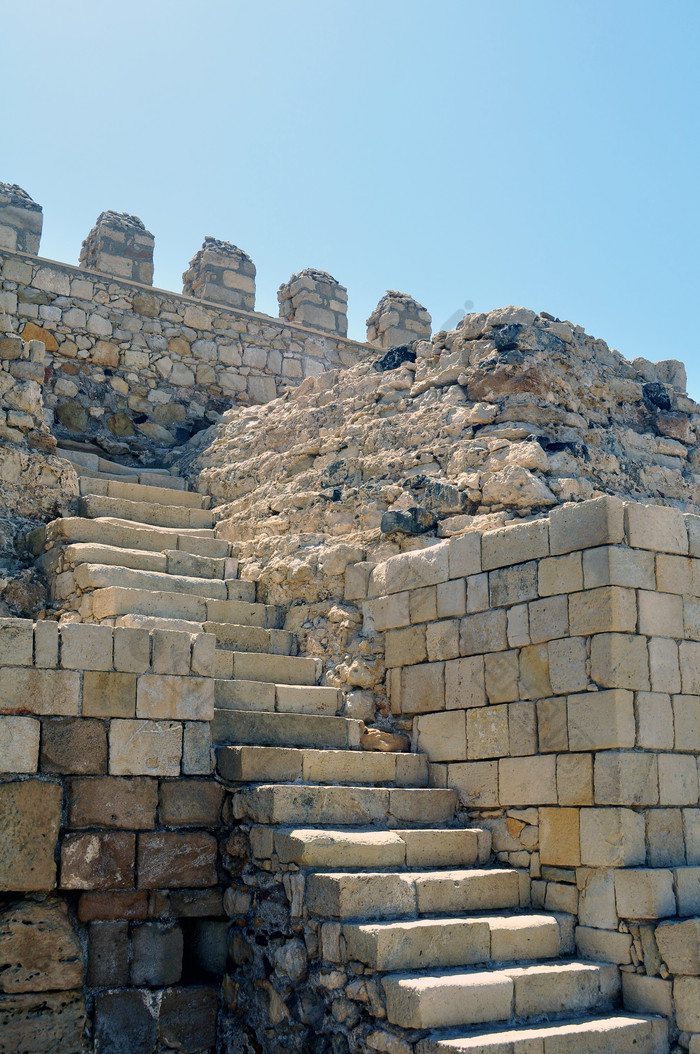 用砖垒起来的城堡城墙