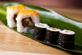 寿司美食美味鱼子海苔