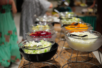 自助餐餐盘食材摄影图