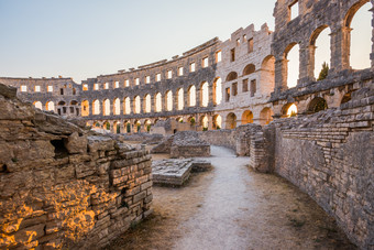 日落时候的<strong>古</strong>罗马建筑摄影