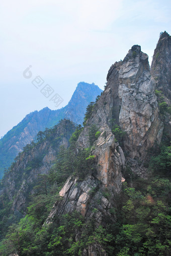 大自然山峰山崖摄影图