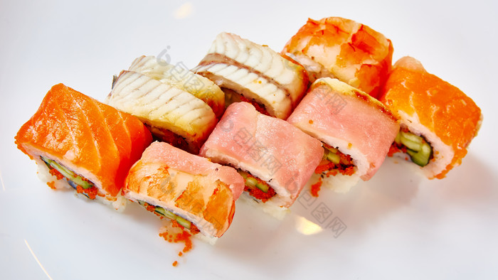 日本料理海鲜寿司图片