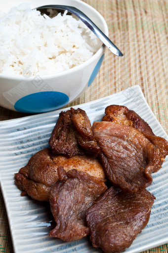 一份美味的卤肉饭摄影