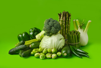 各种各样的绿色蔬菜