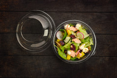 玻璃碗蔬菜沙拉摄影图