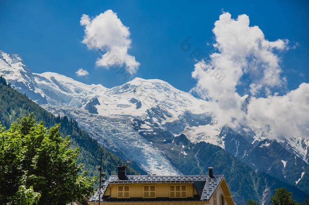 美丽的勃朗峰地块，法国阿尔卑斯山