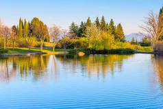 爱丁堡，保加利亚一片湖光山色的美景