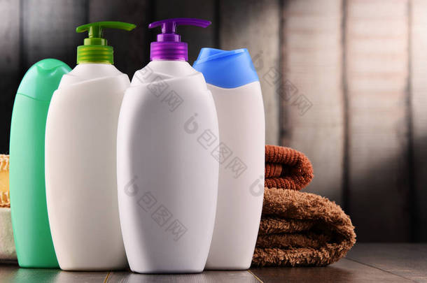 <strong>塑胶</strong>瓶，用于身体护理和美容产品
