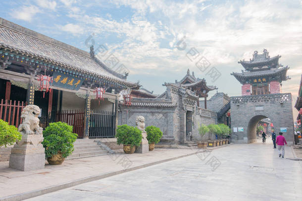 山西，中国-2015 年 9 <strong>月</strong> 8 日︰ 早上视图的古代城市的坪 Yao(Unesco World Heritage site)。山西省平遥县著名的历史古迹.