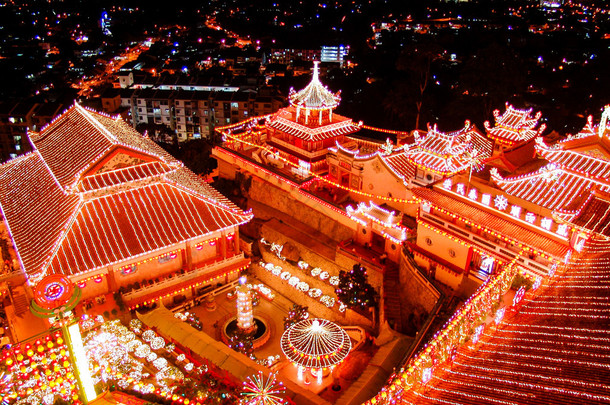 中国农历新年庆祝活动的佛教寺院