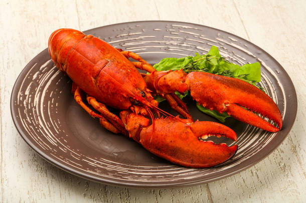 味道鲜美的烹调-煮熟的<strong>龙虾</strong>，可供食用