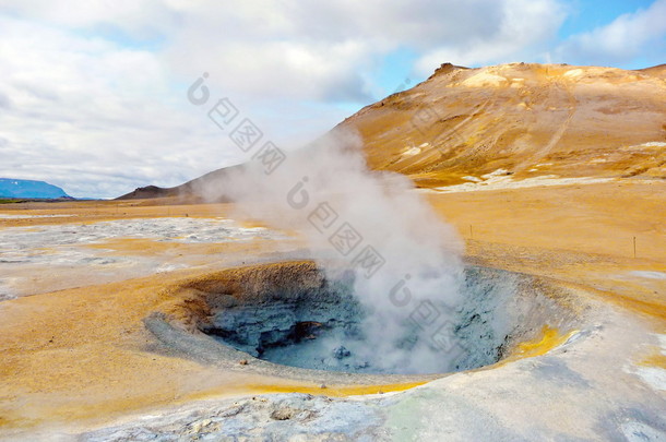冰岛地热喷气