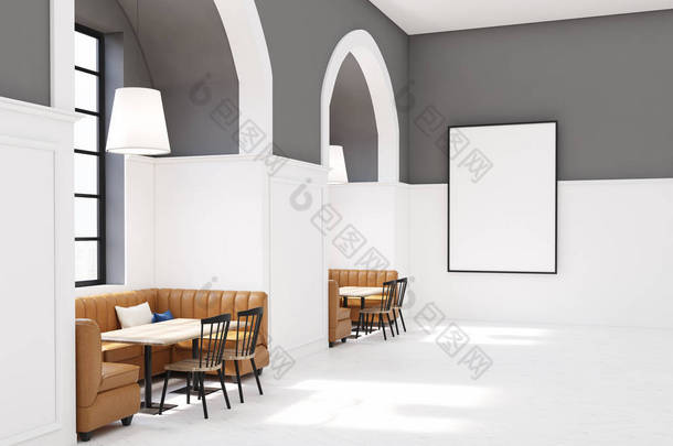 白色和灰色咖啡馆, 木桌