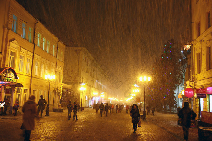 圣诞节暴风雪在街头 Bolshaya Porkrovskaya 在诺夫 N