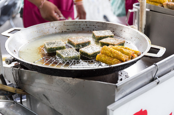 在曼谷，泰国街头食品