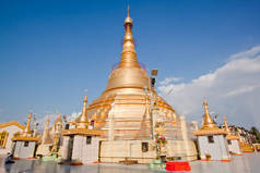 在仰光，缅甸的八角宝塔