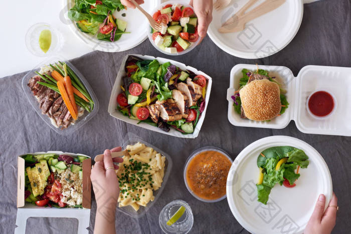 人们在吃外卖食品图片-包图网企业站