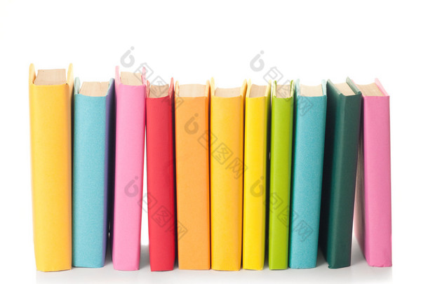 成堆的五颜六色的书