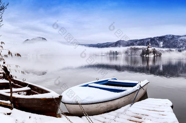 在冬天，斯洛文尼亚布莱德欧洲布莱德湖.