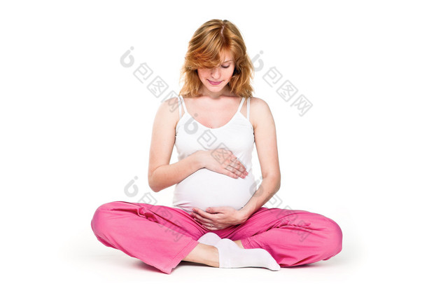一个怀孕的女人坐的特写