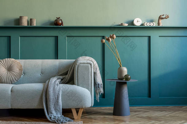 舒适时尚沙发的现代绿色<strong>室内设计</strong>