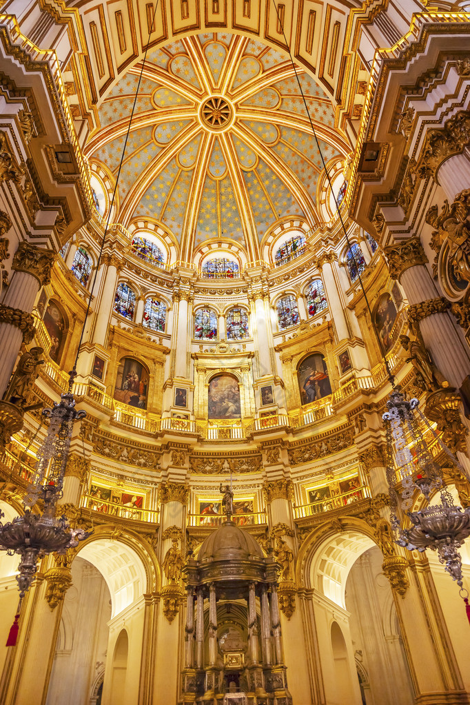 大教堂穹顶彩色玻璃大教堂西班牙安达卢西亚