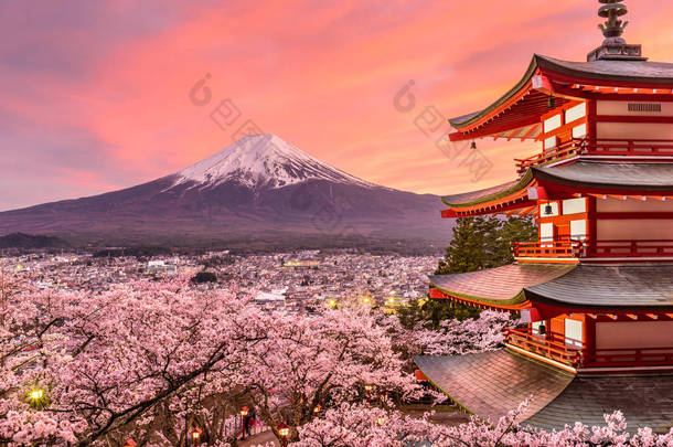 富士山和宝塔的<strong>春天</strong>