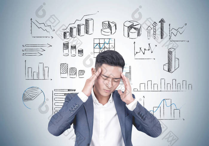 强调亚洲商人图表图片-包图网企业站