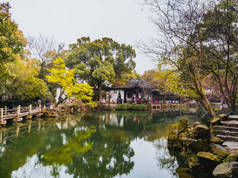 中国山寨与石步春天季节湖