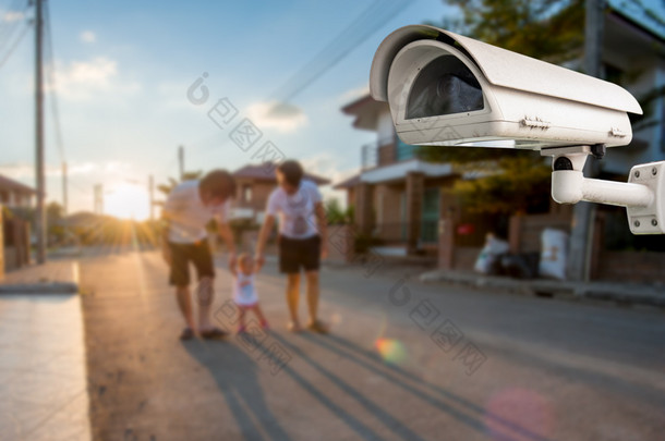 闭路电视摄像机操作与家族背景中的村庄